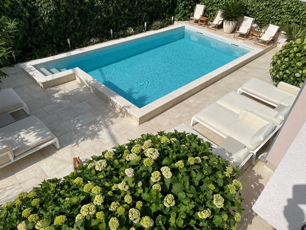 Apartments Pean Tivat Buitenkant foto