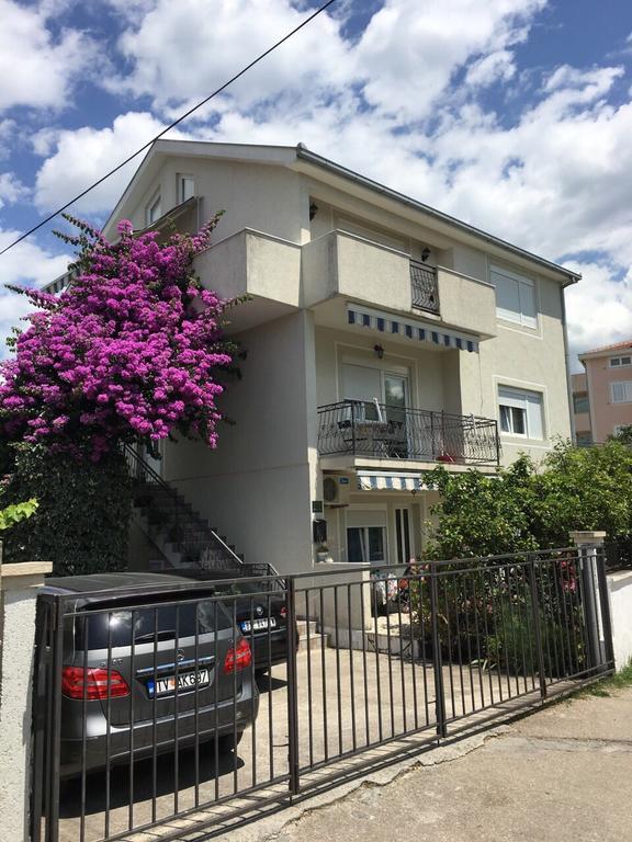 Apartments Pean Tivat Buitenkant foto