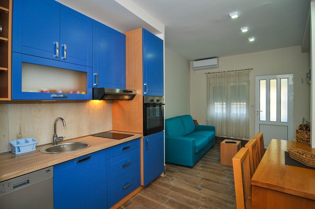 Apartments Pean Tivat Buitenkant foto